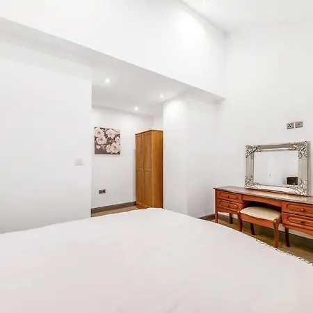 Apartment Regina Bradford Centre