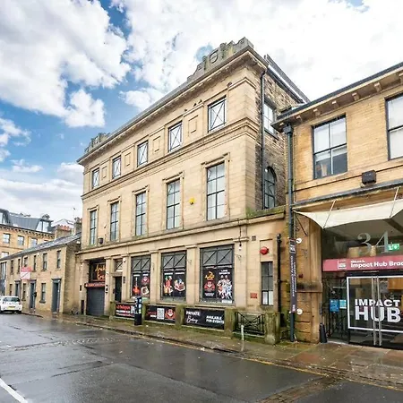 Regina Bradford Centre * Bradford (West Yorkshire)